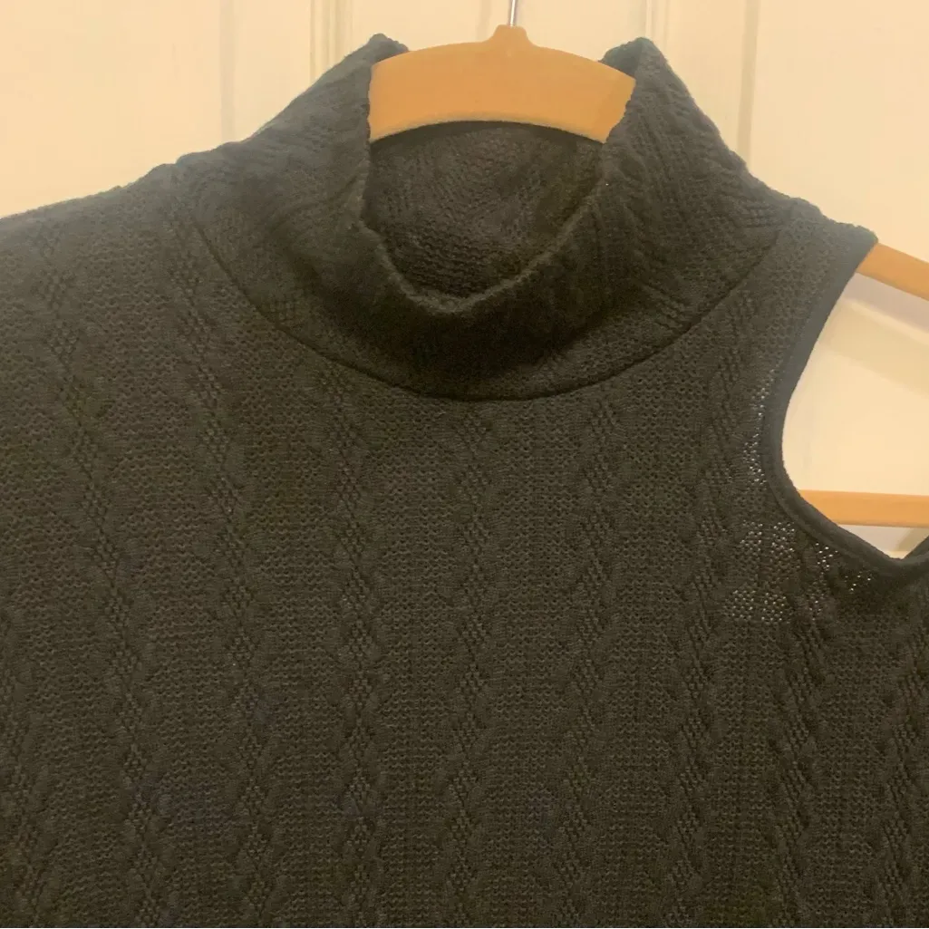 Grace & Emma Boutique Black Long Sleeve Knit Like XXL Festive Top. 2808 Size 2X - Image 4