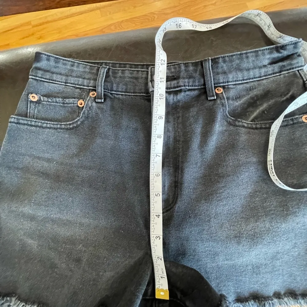 American Eagle highest rise 90's boyfriend short festival concert summer stretch - Image 4