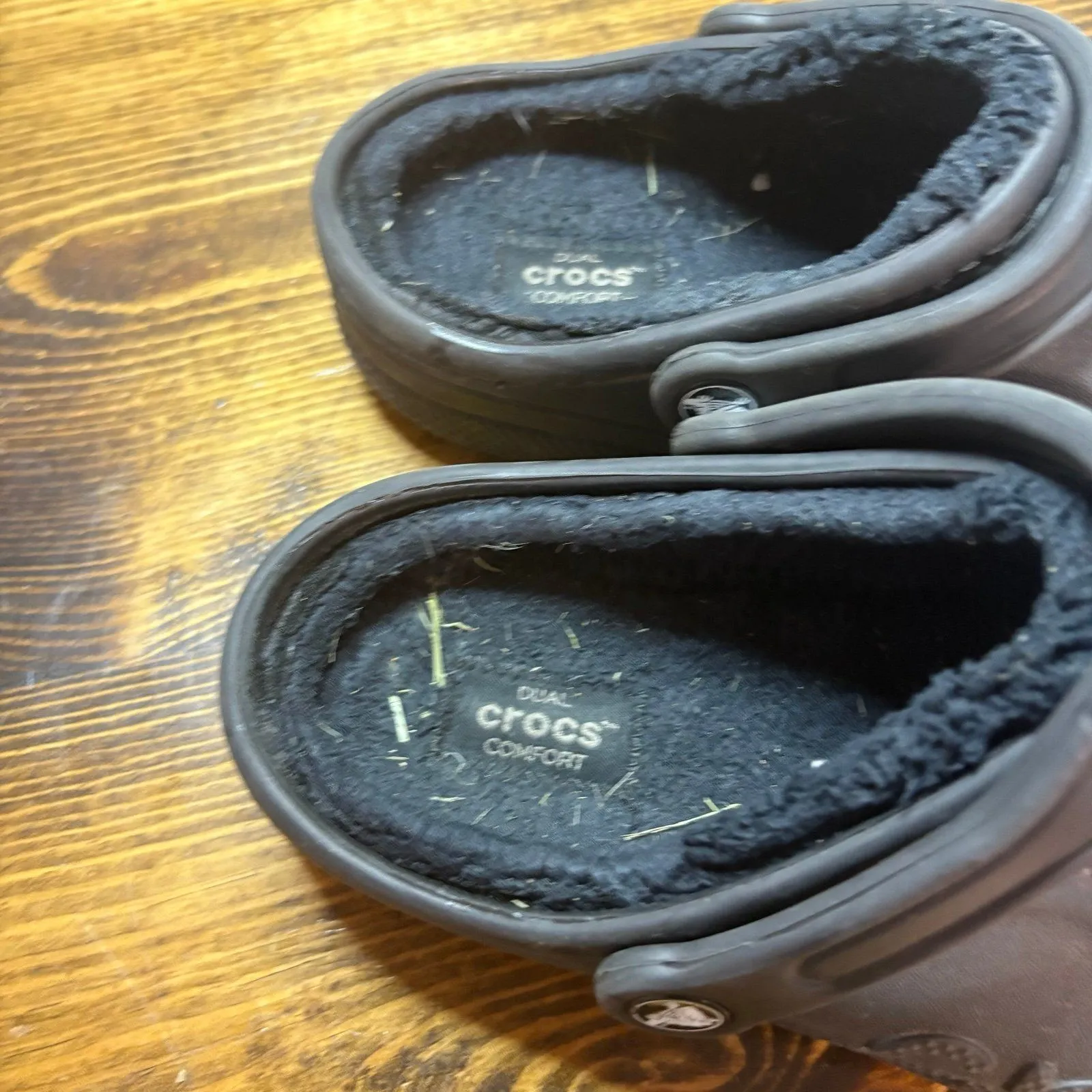 Crocs Black Fur Lined Clogs‎ Size Women 6 - Image 6