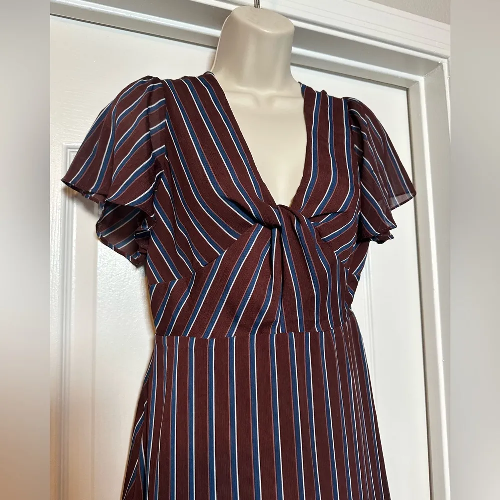 Gilli Women’s Vertical Striped V - Image 2