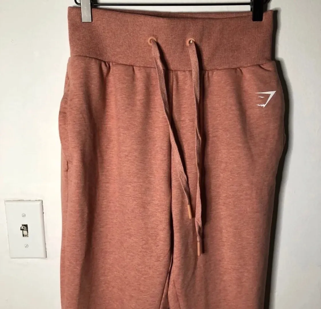 Gymshark Cropped Sweats - Image 4