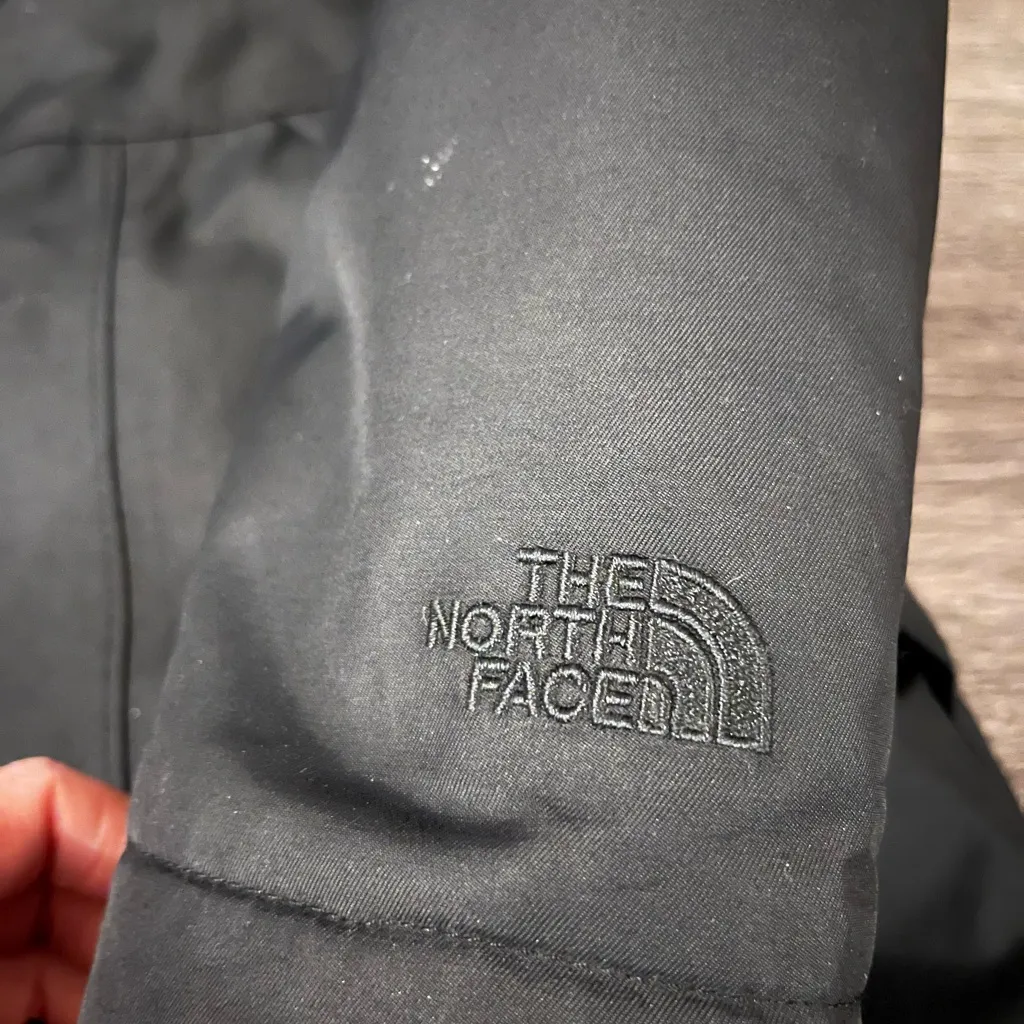 Northface Women’s Parka - Image 5