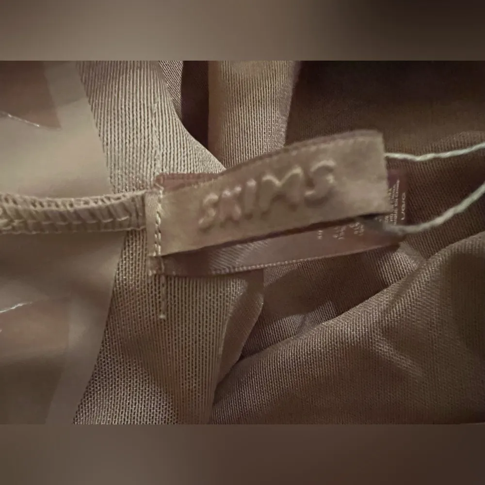 SKIMS SHEER SCULPT LOW BACK LEGGING, Size Large NWT Sold Out On website - Image 8