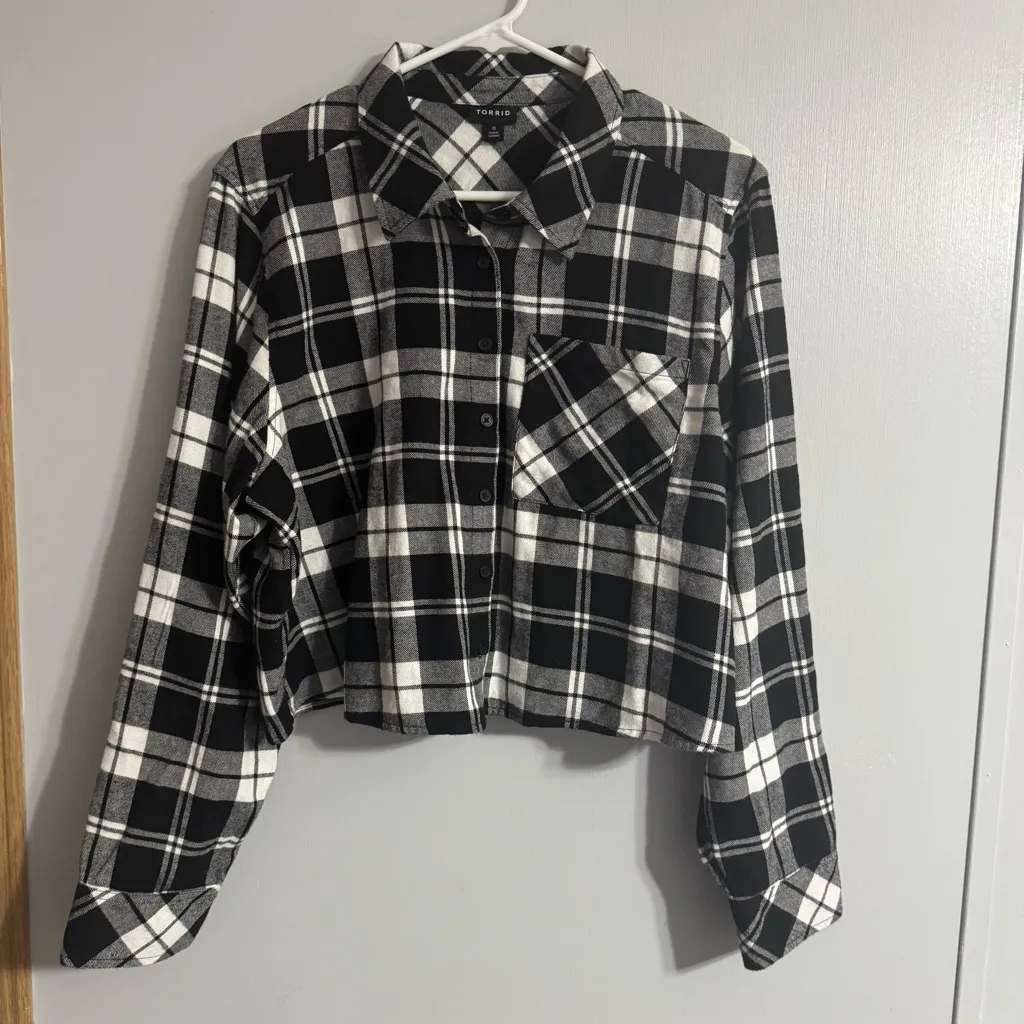 Torrid Black and White Checkered Women's Oversized Top Size 0 - Image 7