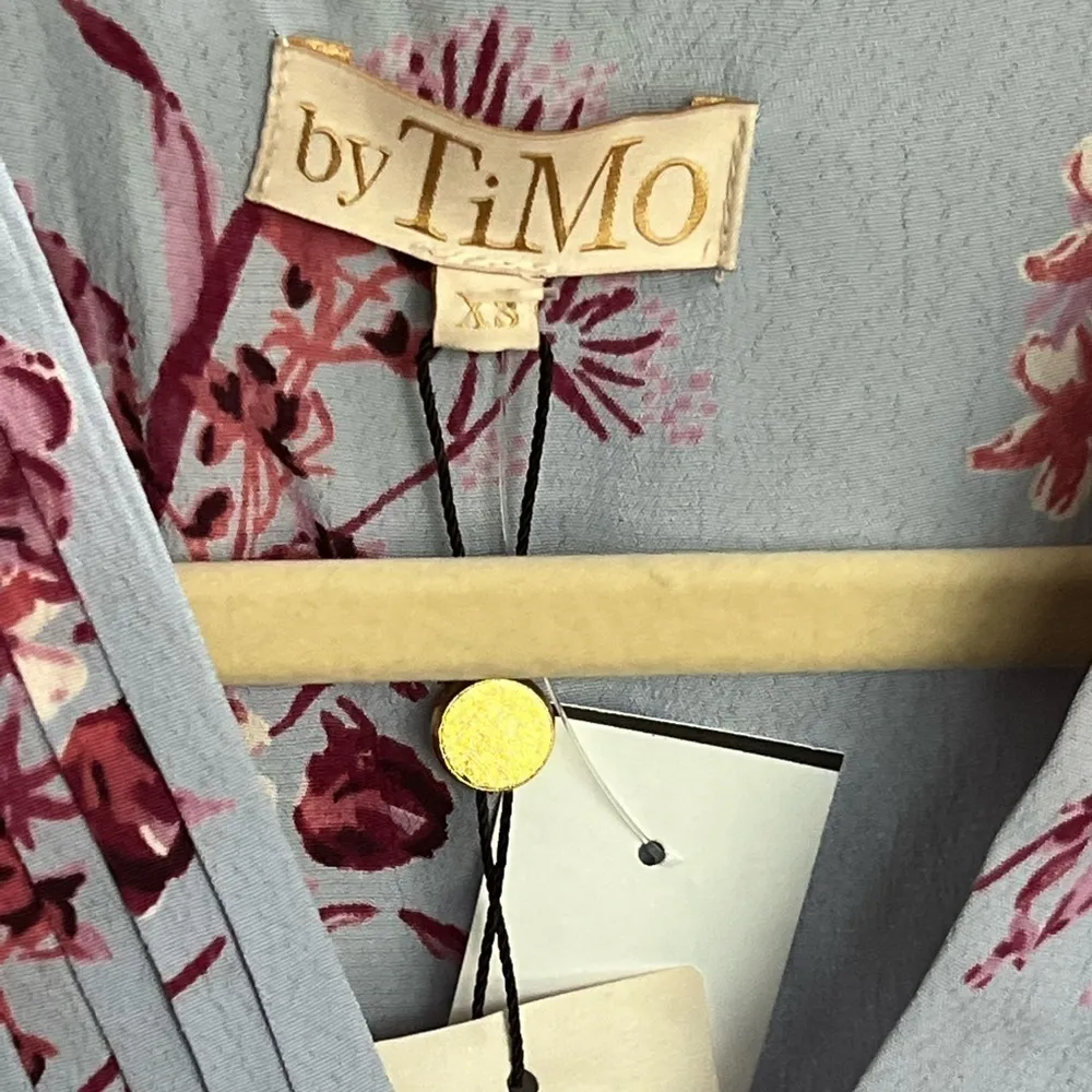 NWT byTiMo Periwinkle Midsummer Flowers Printed V - Image 11