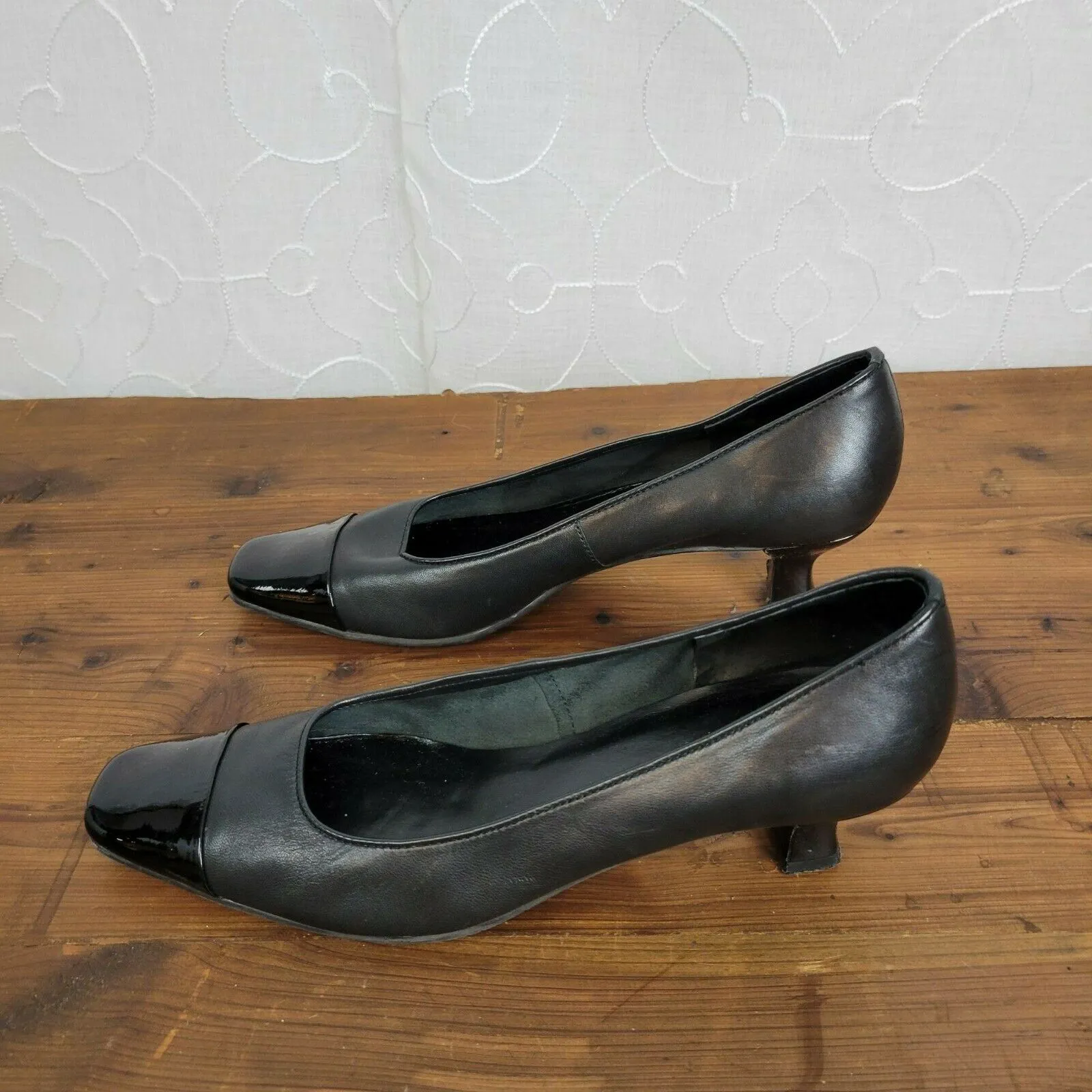 Vaneli Womens Shoes 6.4 Black Rickie Leather Cap Toe‎ Classic Pumps Kitten Heel Size 6.5 - Image 4