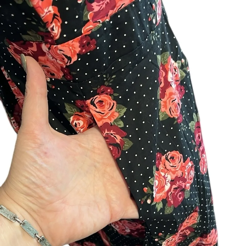 Torrid Black & White Polka Dots with Roses Sleeveless A-Line Dress with Pockets - Image 5
