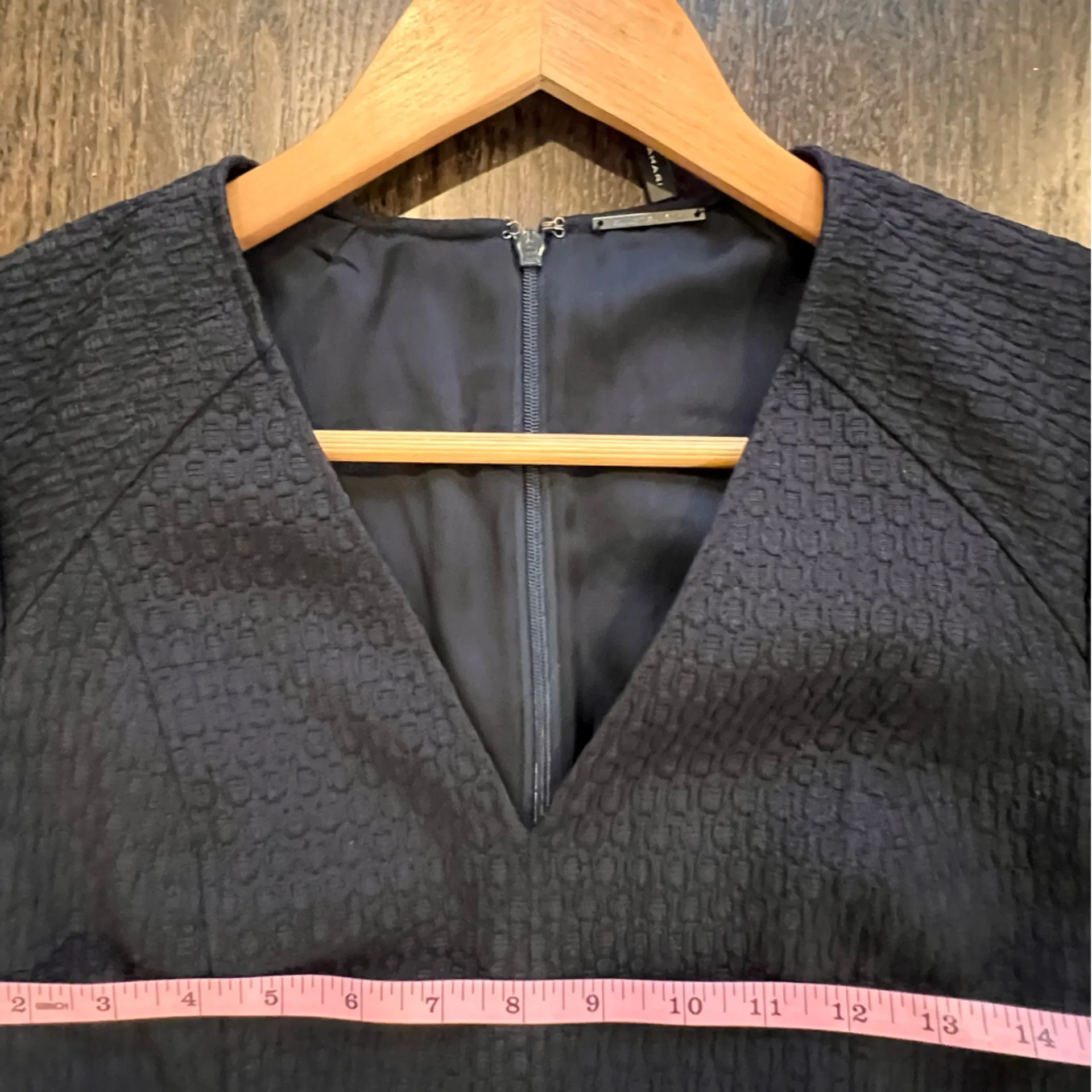 NWT Elie Tahari Textured Navy Sheath Midi Dress V-neck - Image 5