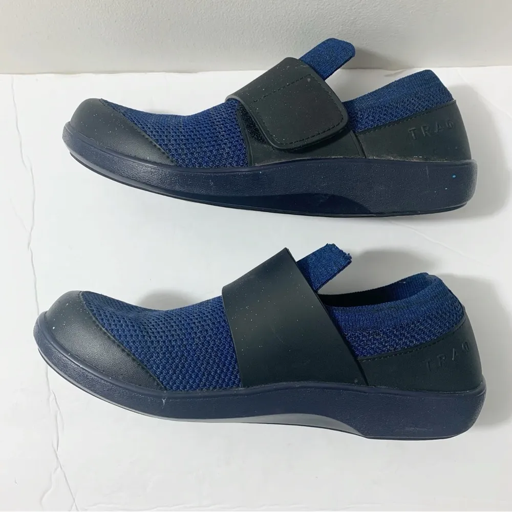 EUC TRAQ By  Qwik Navy Knit Slip On Comfort Clogs Size 39 US 9 - Image 11