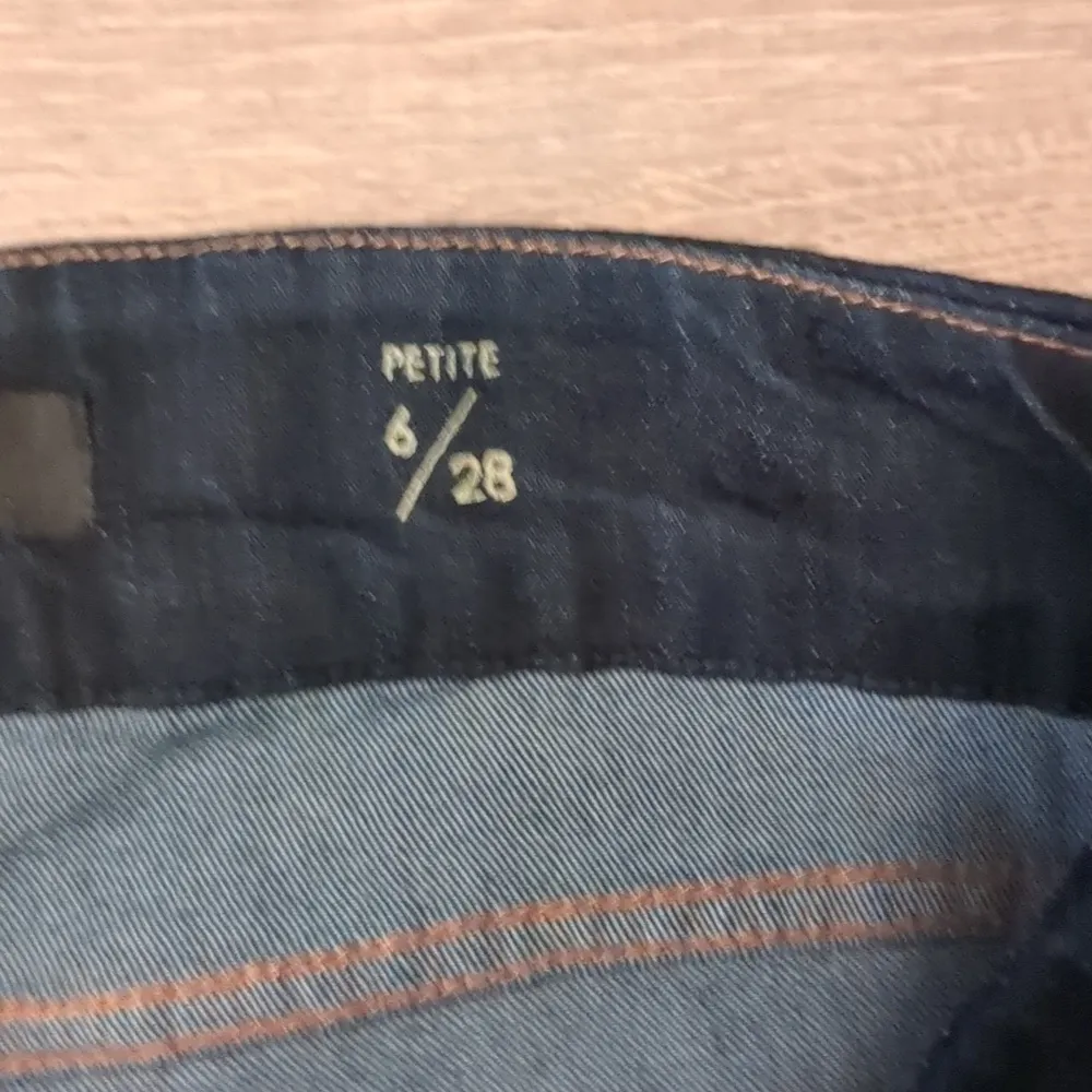 Liverpool Pull On The Denim Leggings Jeans size 6P Blue - Image 4