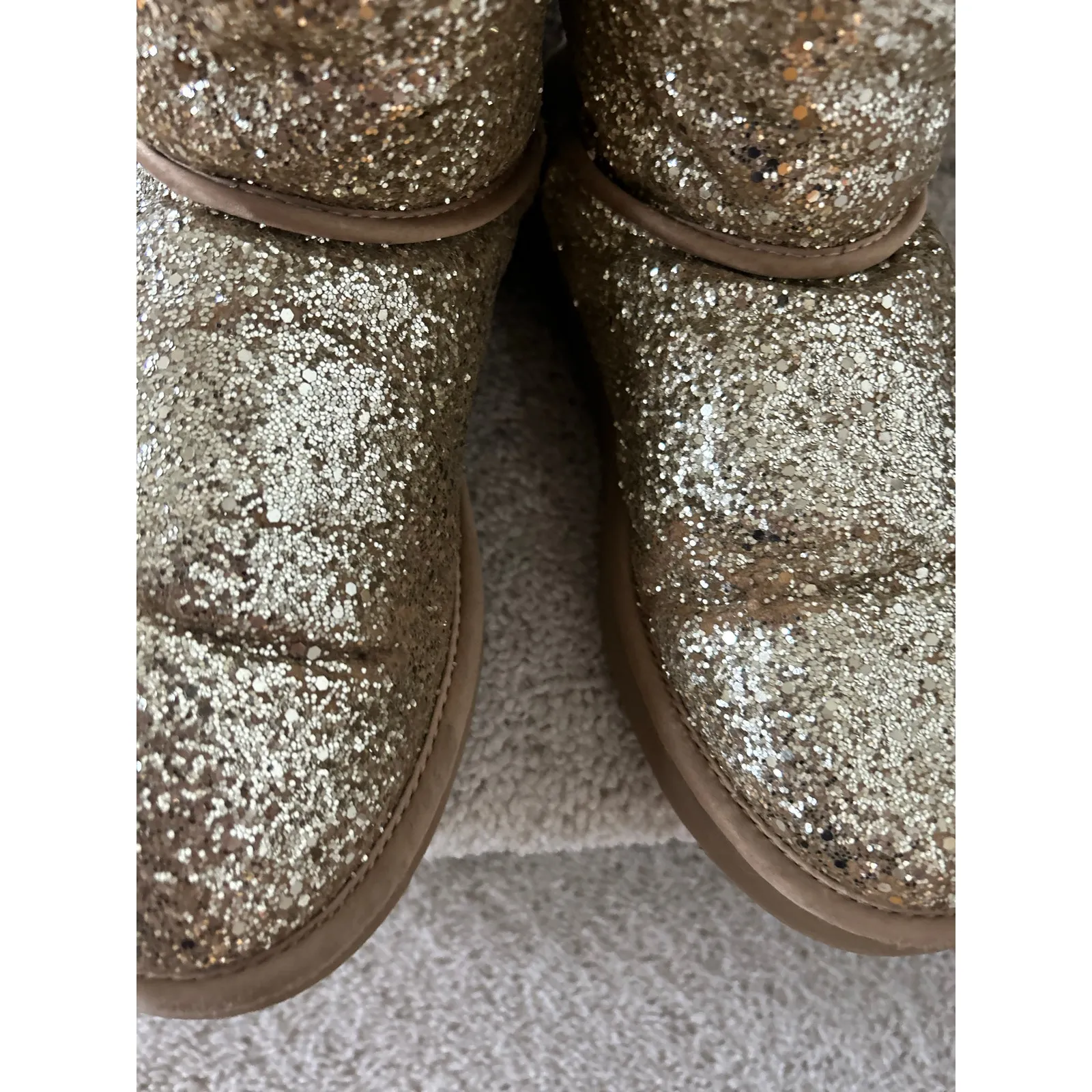 UGG Gold Glitter Sparkle Ankle Shearling Line Bow Back Boot - Image 9