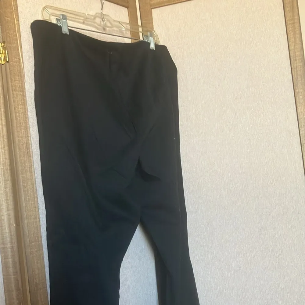 Utopia by hue black slacks xl - Image 2