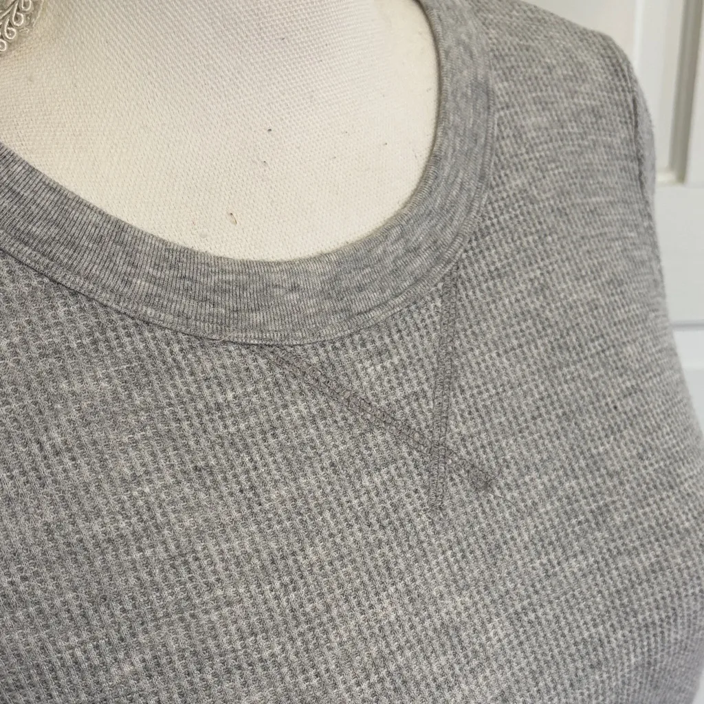 Aerie Gray Long Sleeve Ribbed Waffle Knit Cropped Long Sleeve Shirt Size Medium - Image 2