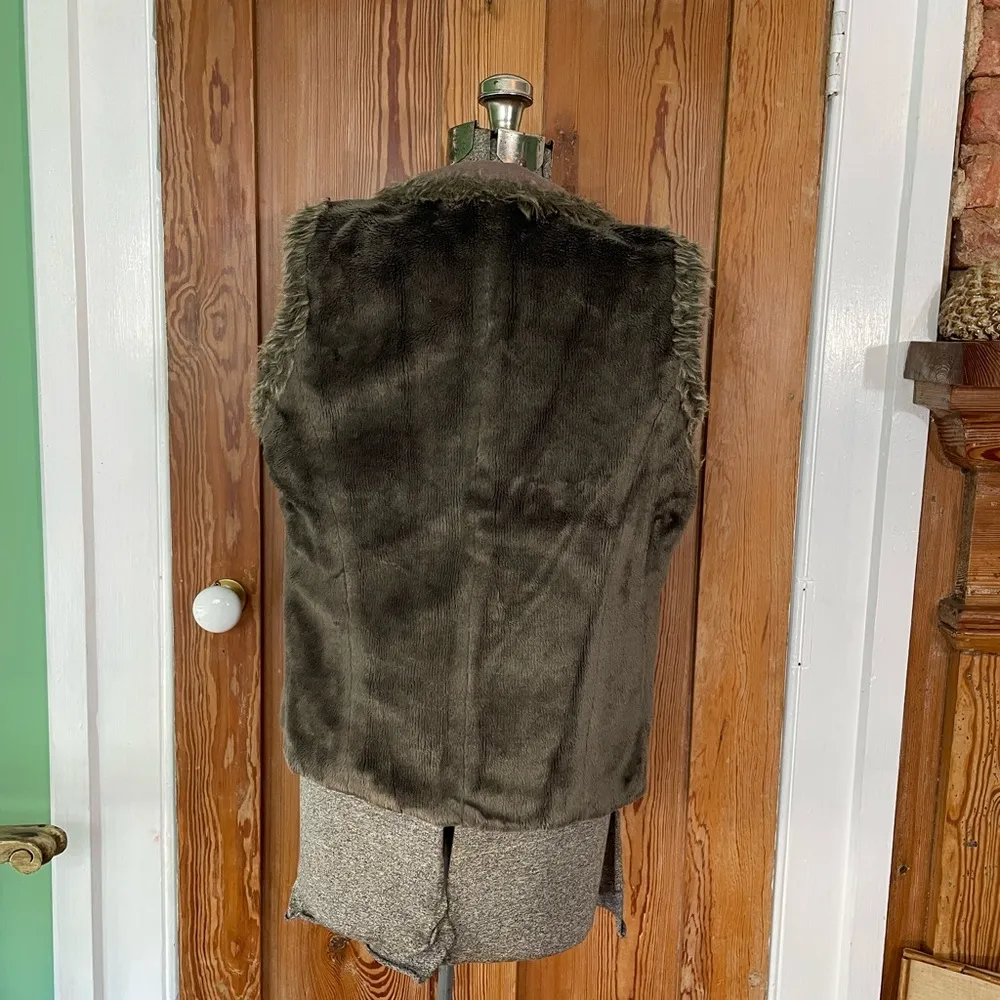 Tribal Reversible Faux Fur & Denim Vest in Chocolate Brown - Image 8