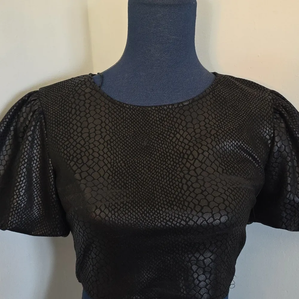 Meraki Black Faux Snakeskin Crop Top Puffy Sleeves Size M - Image 2