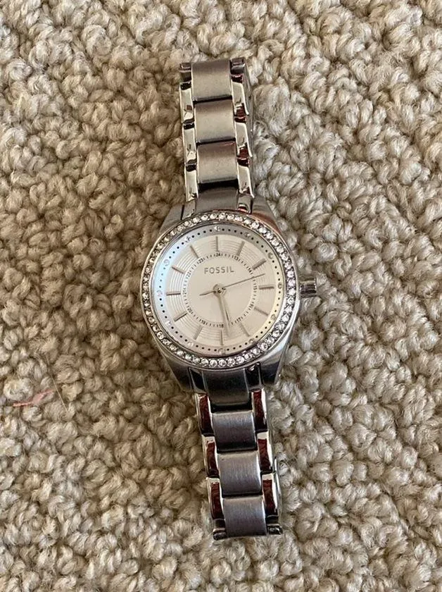 Fossil Stainless Steel Watch Silver Women’s Chain Link Style Jewel Encrusted - Image 3