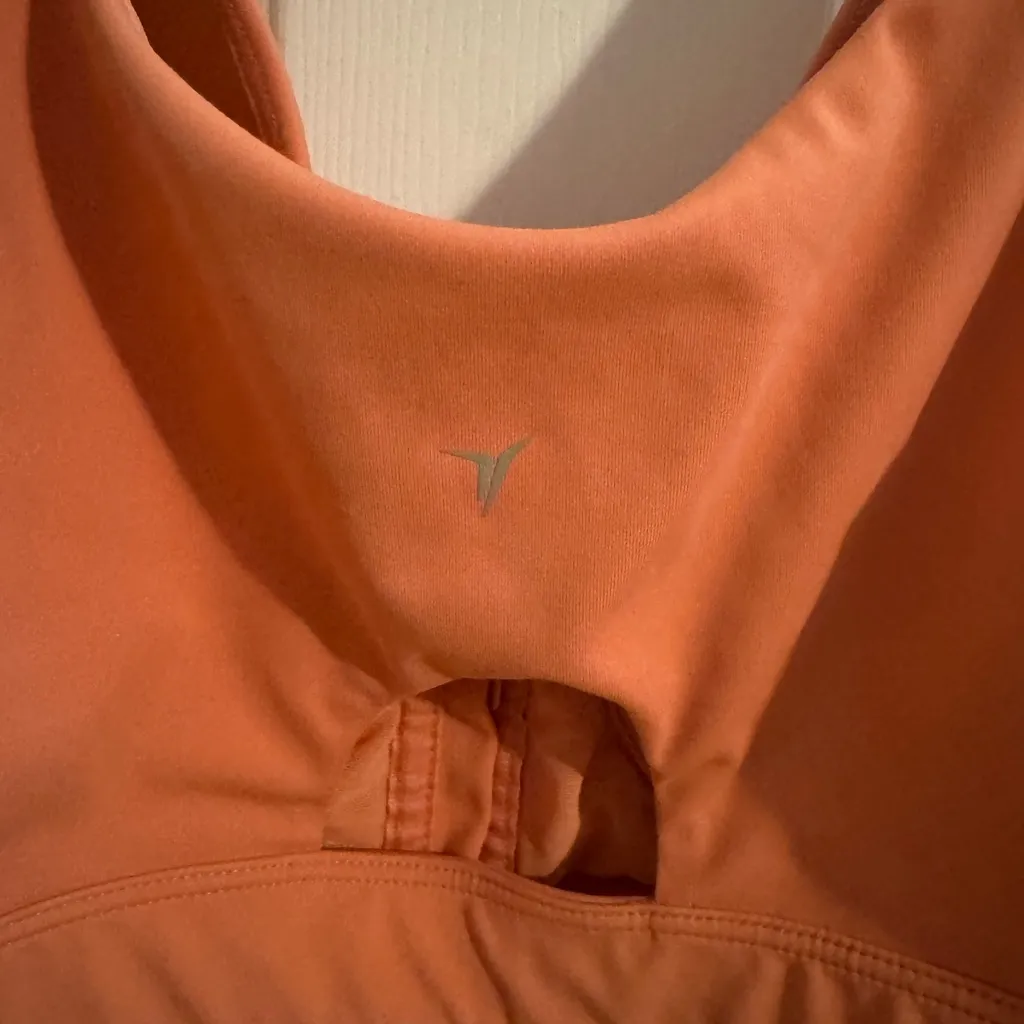 Old Navy Active Go Dry Sports Bra Zip Front Workout Coral Peach Pink 38C - Image 4