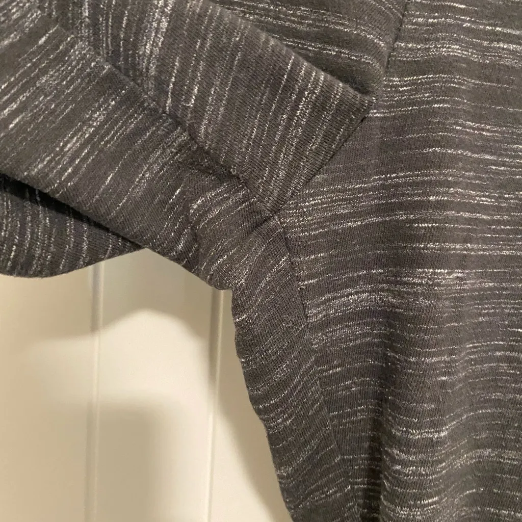 EUC New York and Company women’s gray jogger‎ sweatpants elastic waist medium - Image 3