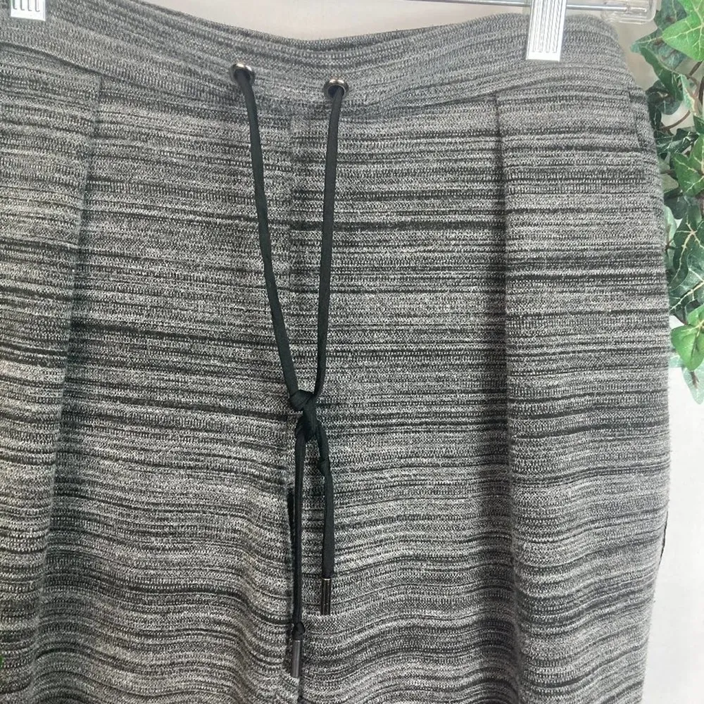 H Halston Heather Grey Jogger Sweatpants S - Image 2