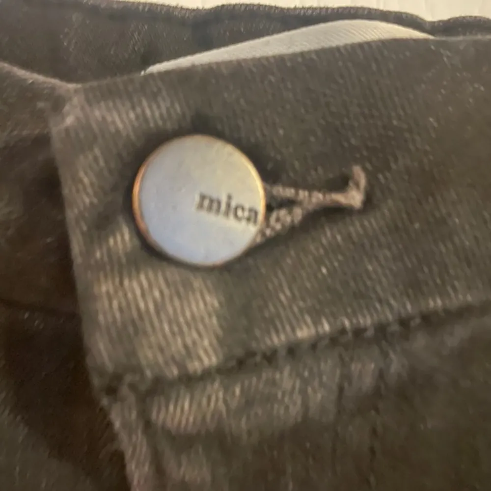 Altar’d State Mica Denim Vintage Black Wide Leg Raw Hem Jeans Denim Size 30 - Image 4