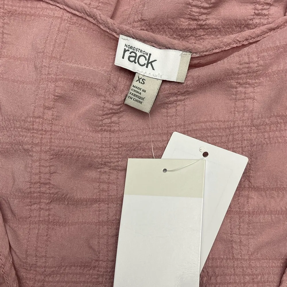Nordstrom Rack Blush gauzy Textured Dress size XS - Image 3