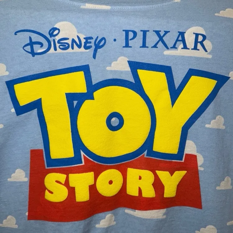 Disney parks Pixar Toy Story Andy’s room clouds sky wallpaper spirit jersey XXL - Image 3