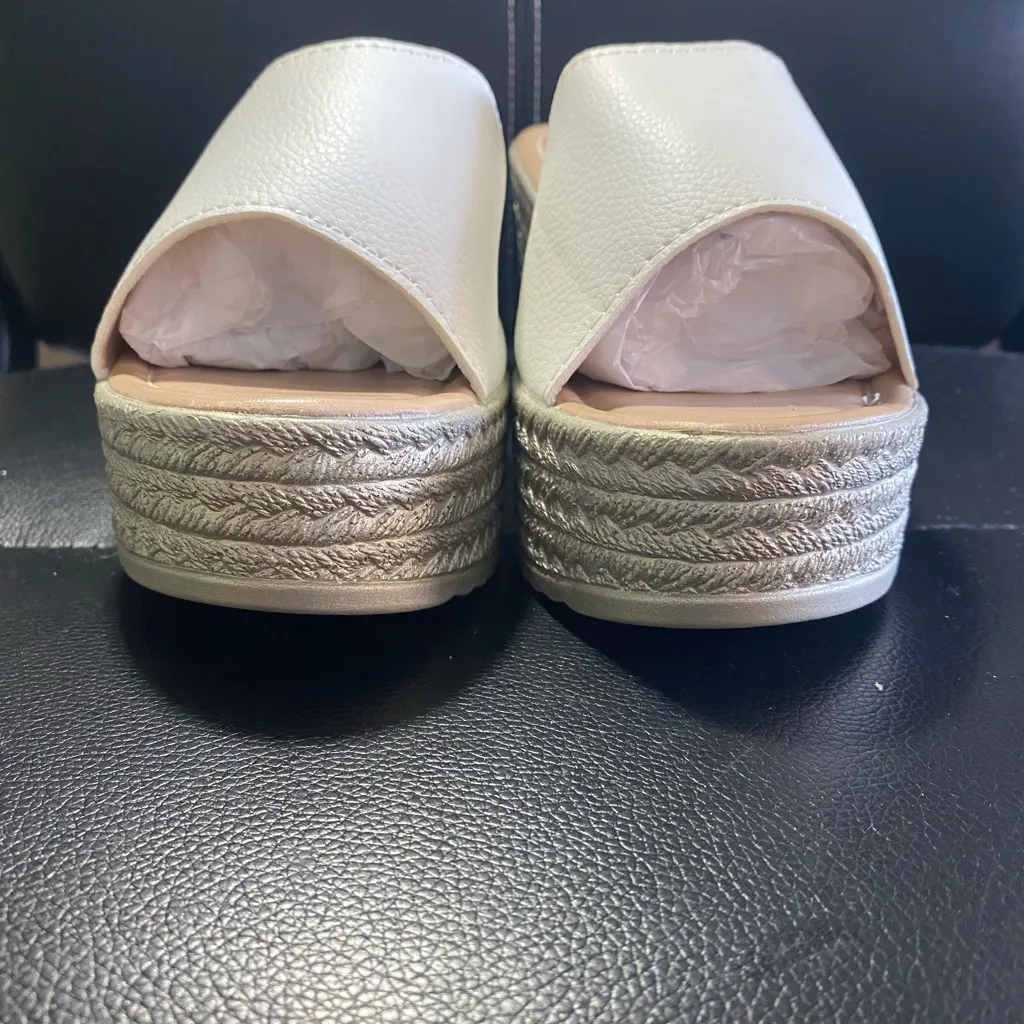 Fashion White Wedge Sandals Size 42/10US - Image 4