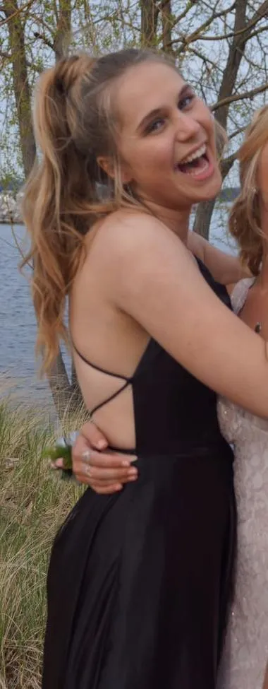 black  prom dress - Image 4