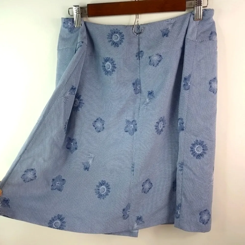 Newport News 18W Blue White Sport Skirt Plus - Image 2