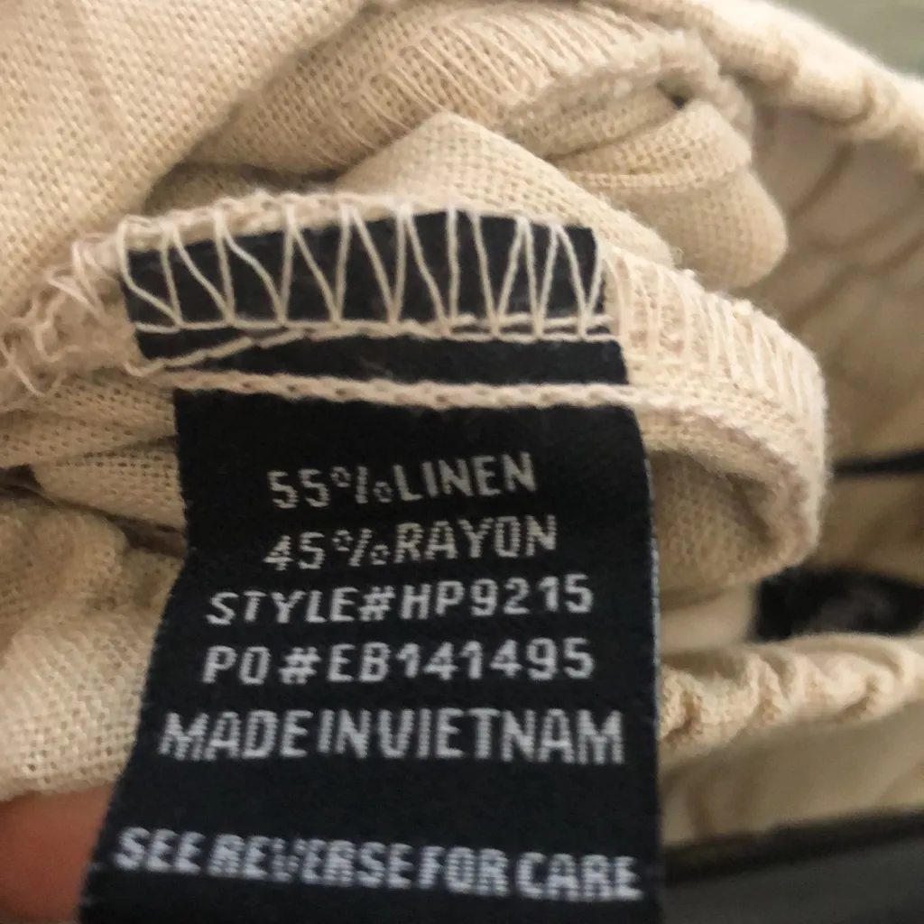 Chocolate brand light‎ tan 55% linen cinched Capri pants Size M - Image 5