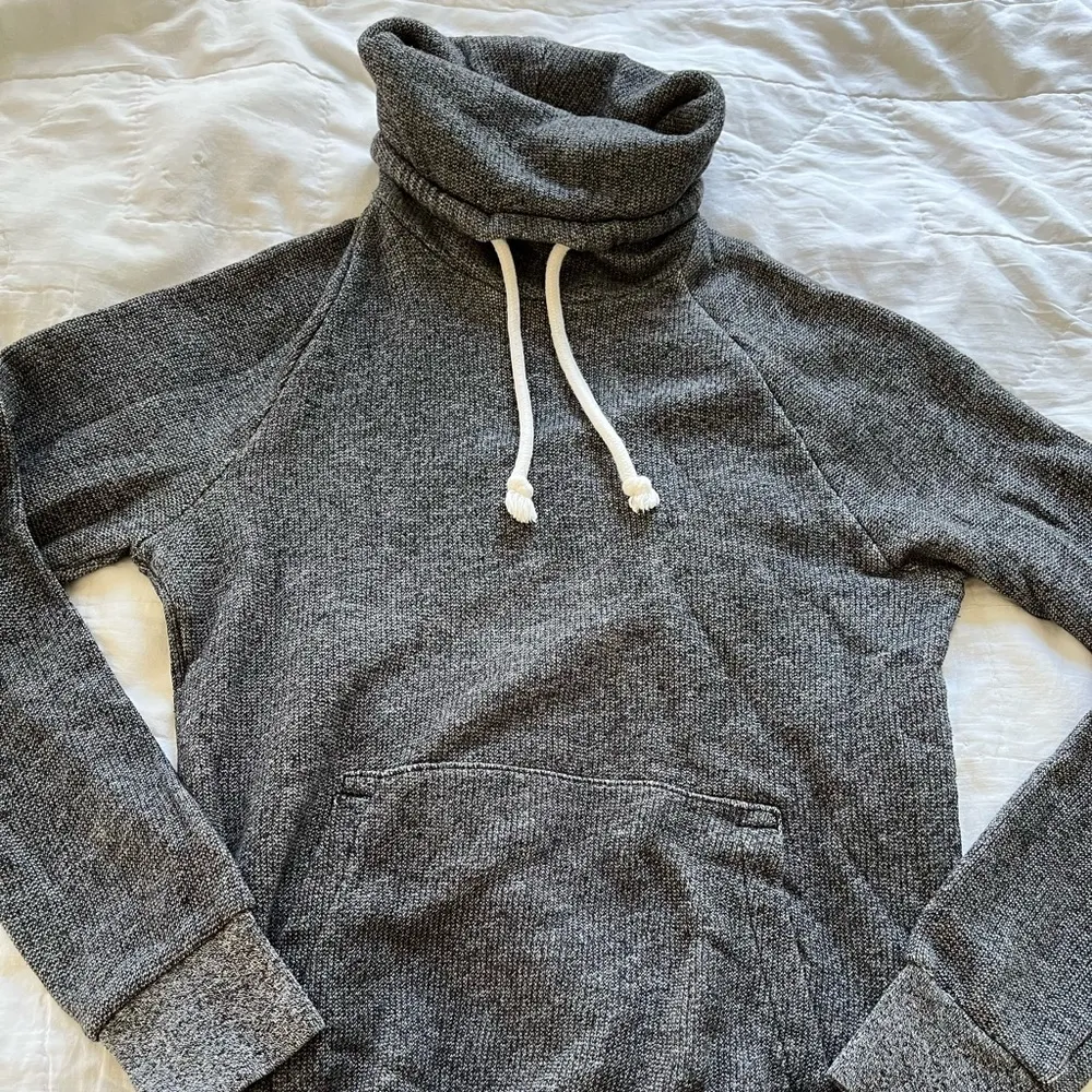 Divided  Gray XS turtleneck sweatshirt - Image 5
