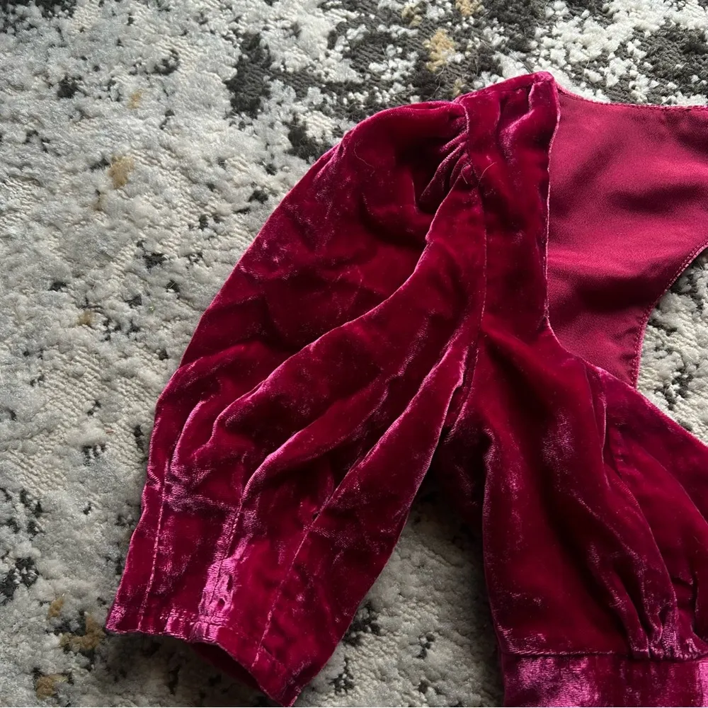 NWT 🌟 Forever 21 Magenta Velvet Dress - Image 4