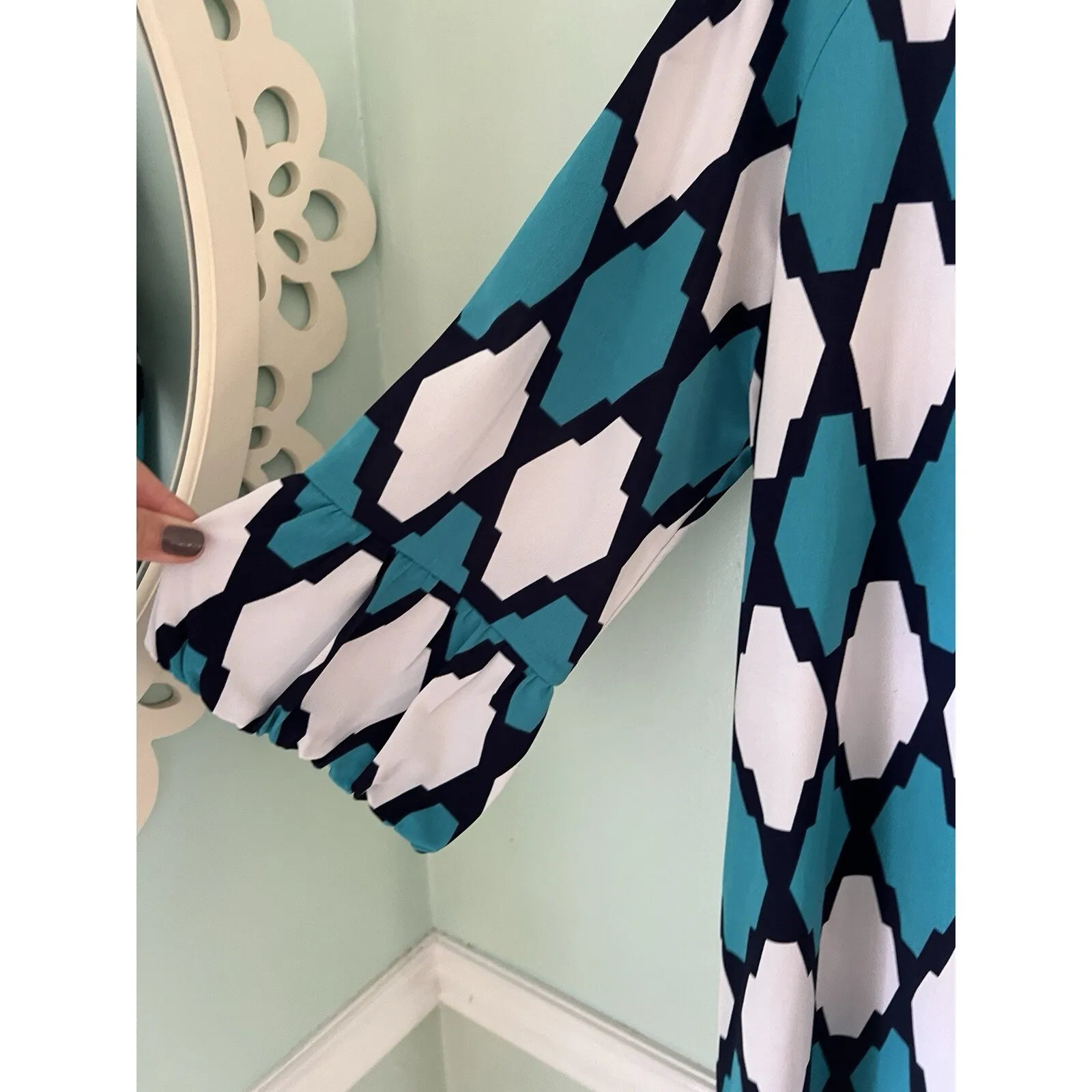 Tracy Negoshian Blue and White 3/4 Sleeve Midi Dress Size XL Catalina Stretch - Image 2