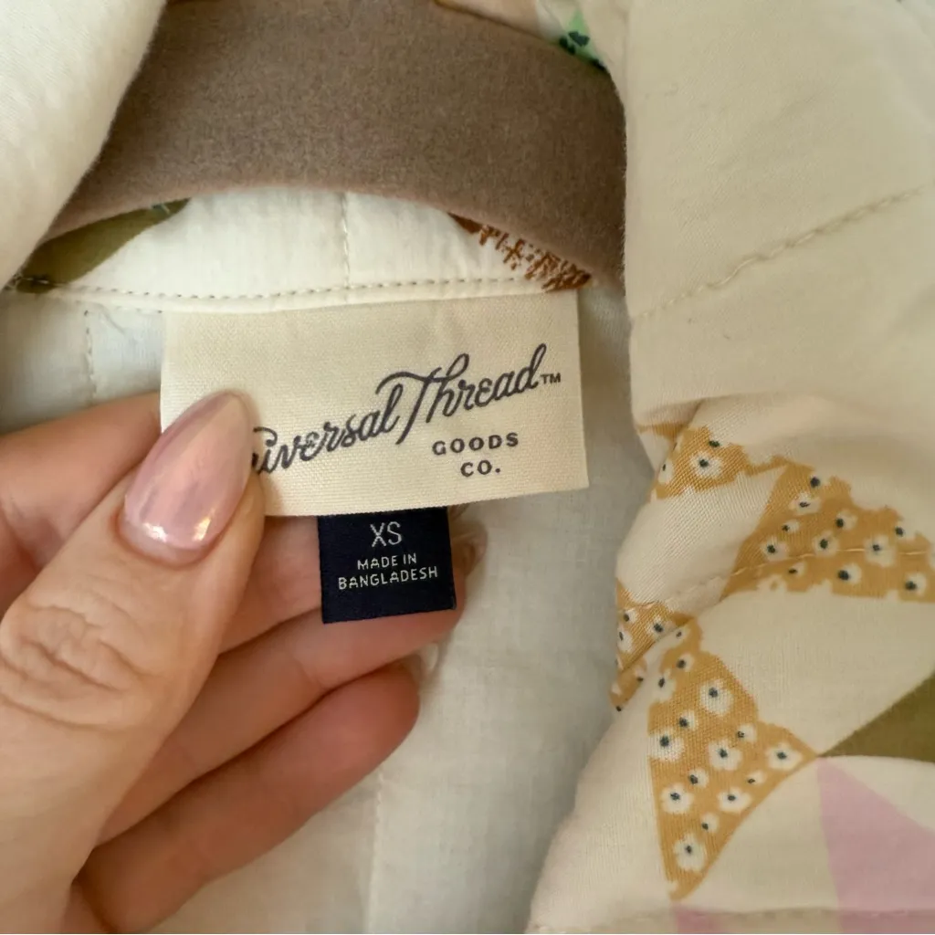 Universal Threads Universal Thread Patchwork Print Quilted Button Front Jacket XS - Image 3