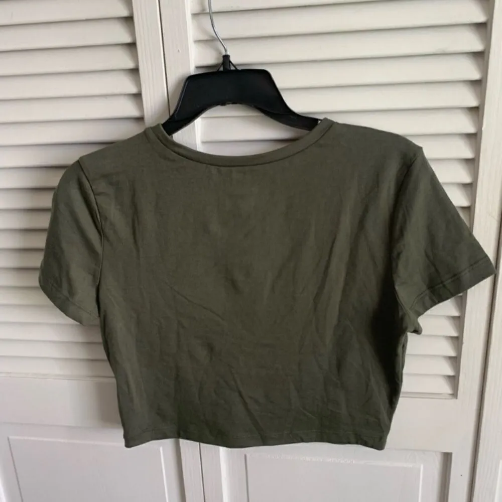 Green Wild fable crop in size Large NWT - Image 2