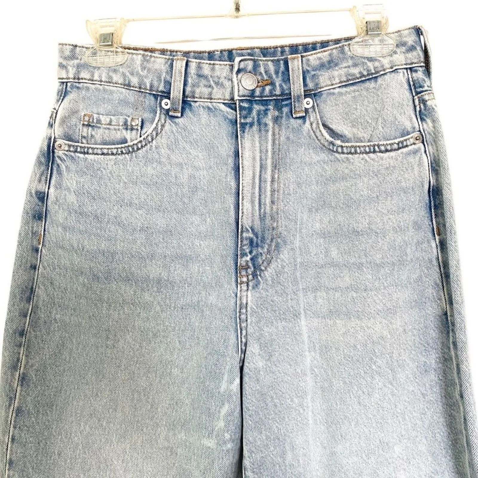 H&M Light Wash Denim Ultra High Waist Loose Fit Mom Jeans Women’s Size 6 - Image 6