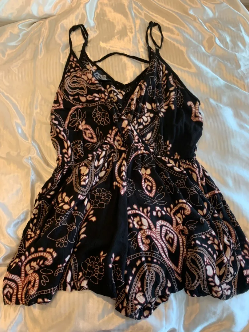 Boutique Black Patterned Romper  - Image 5