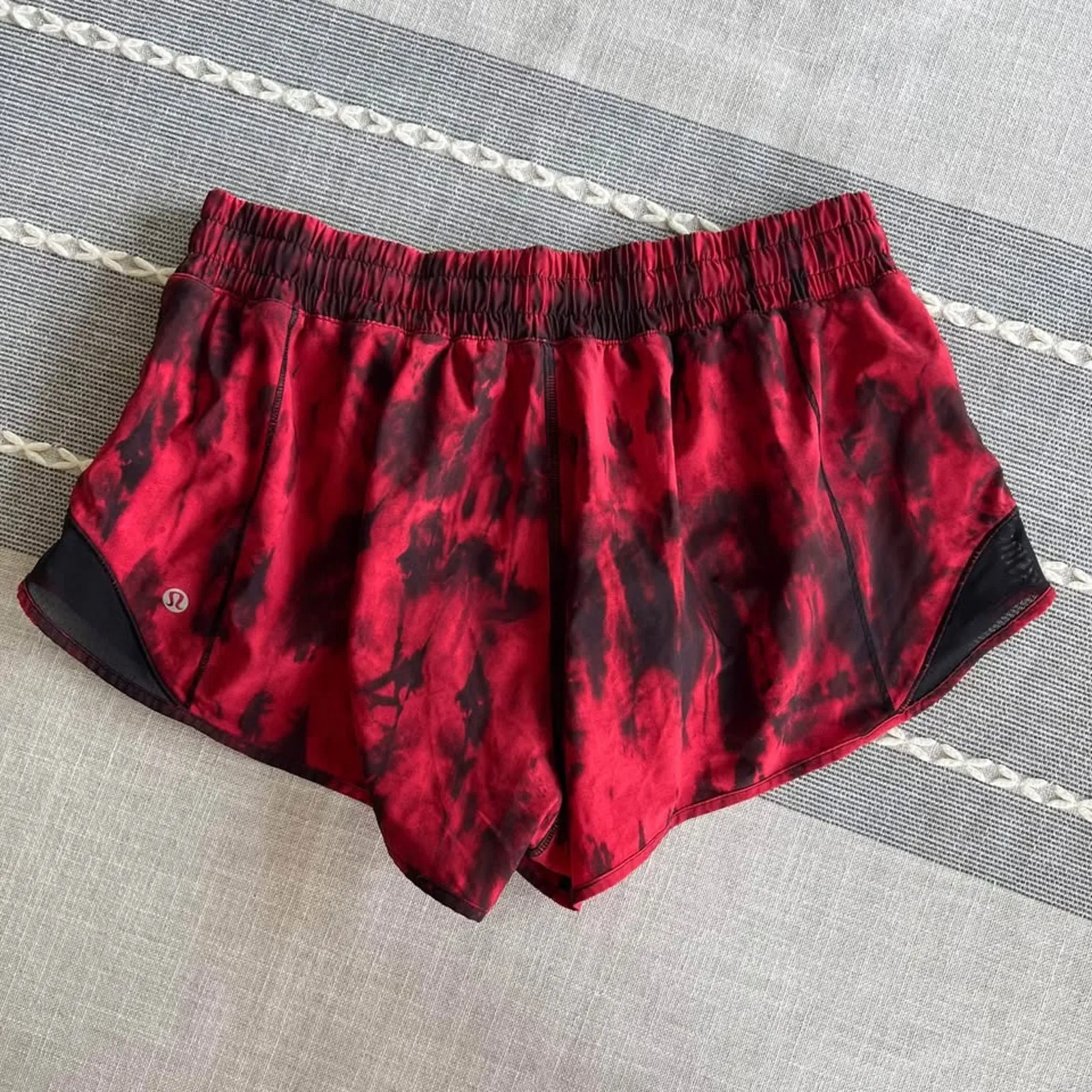 Lululemon Hotty Hot Short II 2.5" Game Day Red Black Size 10 - Image 7