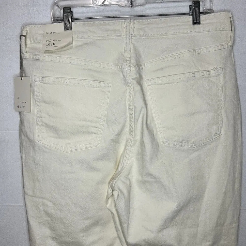 A New Day Women Size 16 (33x28) Bootcut Jeans White Ivory High-Rise Stretch NEW - Image 5