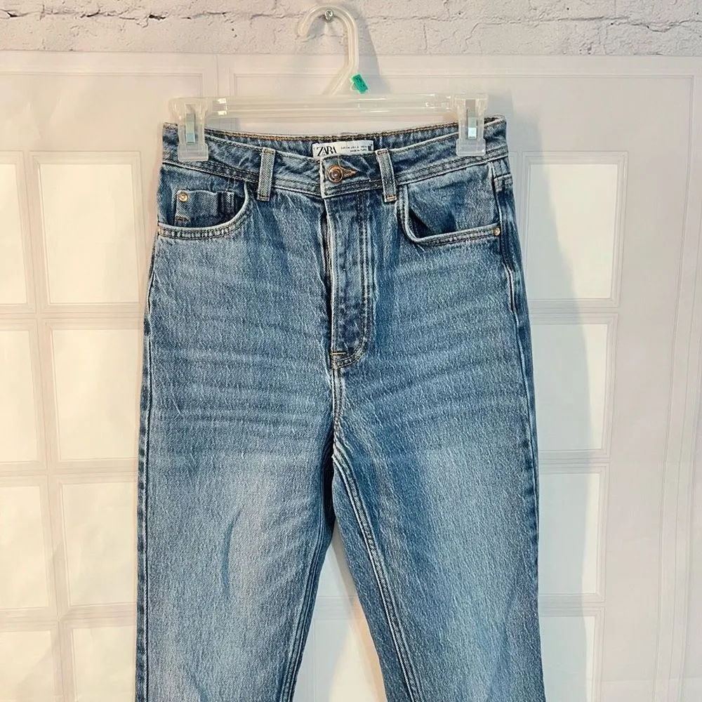 Zara high waisted button fly slit leg frayed hem size 2 - Image 3