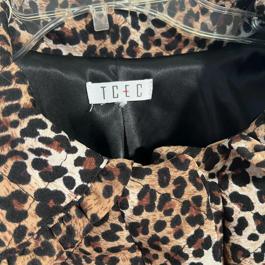 TCEC  Women's Leopard puffer Jacket - Image 2