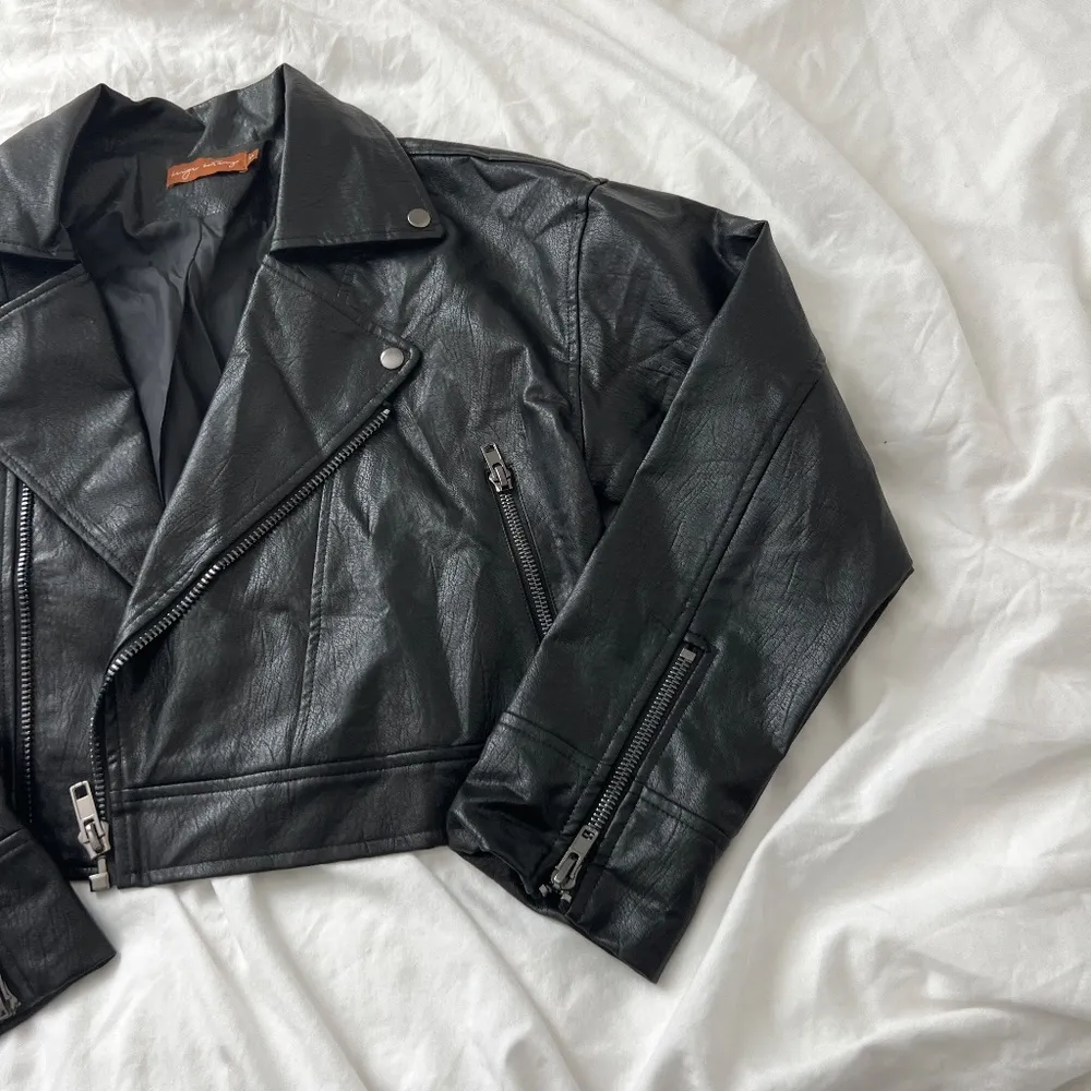 Grey bandit leather jacket  Size small Condition: NWOT  Color: black  Details : - Image 2