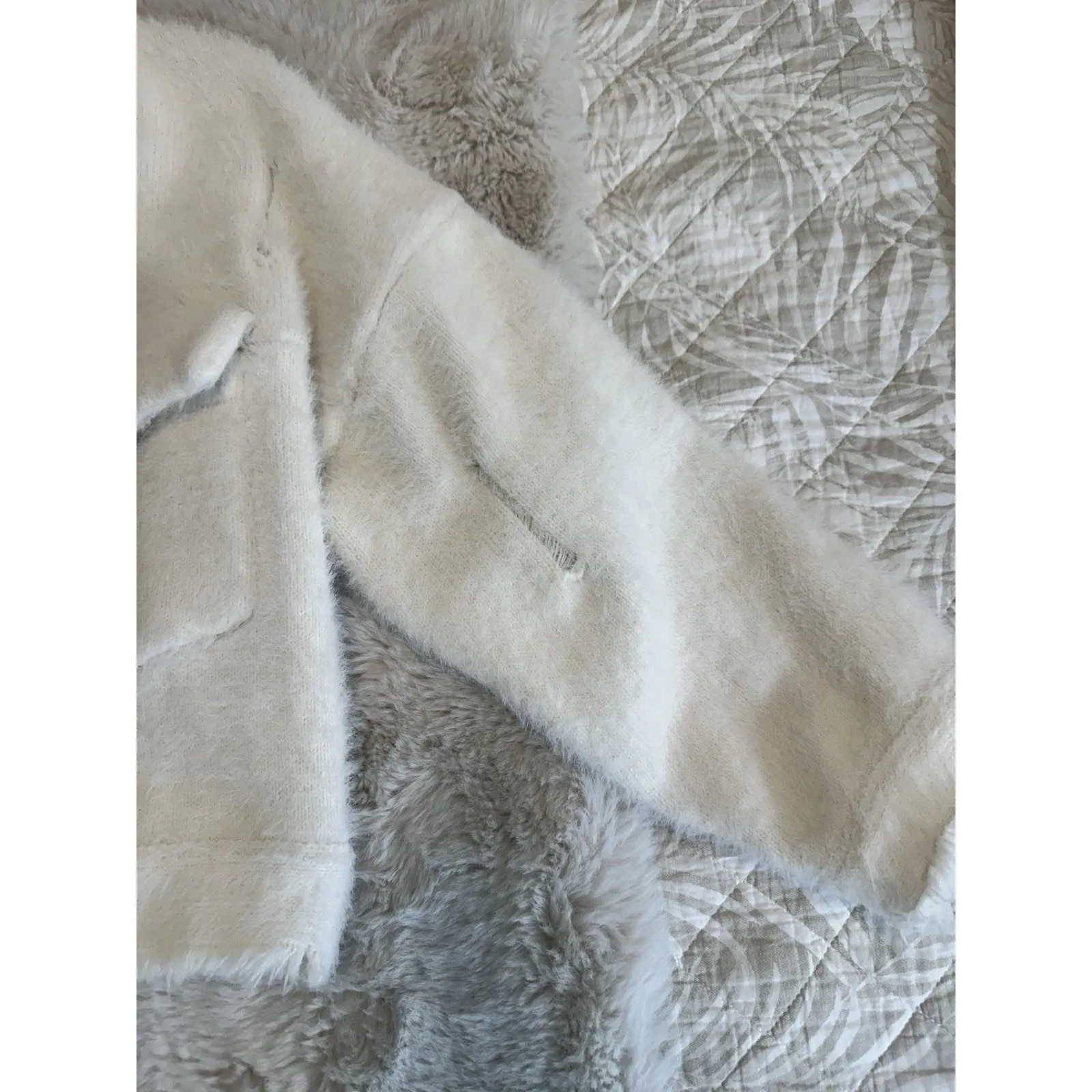 Shaci Blue Womens White Button Up Collared Furry‎ Cropped Jacket Small - Image 4