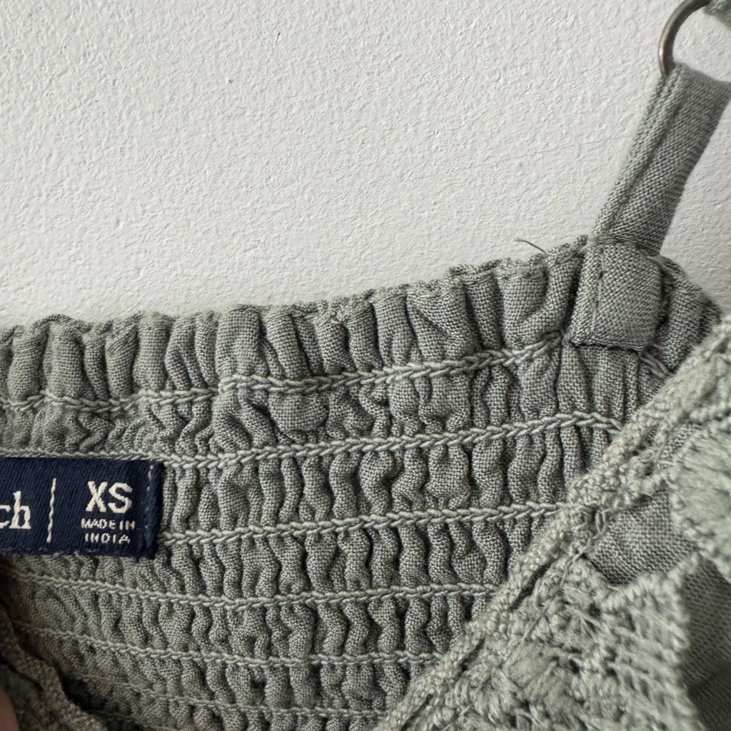 Abercrombie & Fitch Sage Green Floral Lace Cami Peplum Top - Image 7