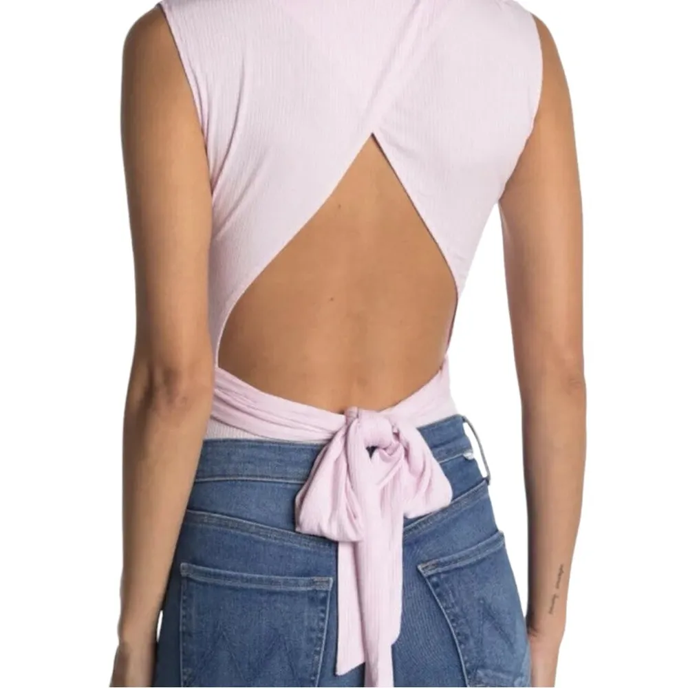 NEW BCBGeneration Surplice Ribbed Sleeveless Bodysuit in Lilac MEDIUM - Image 2