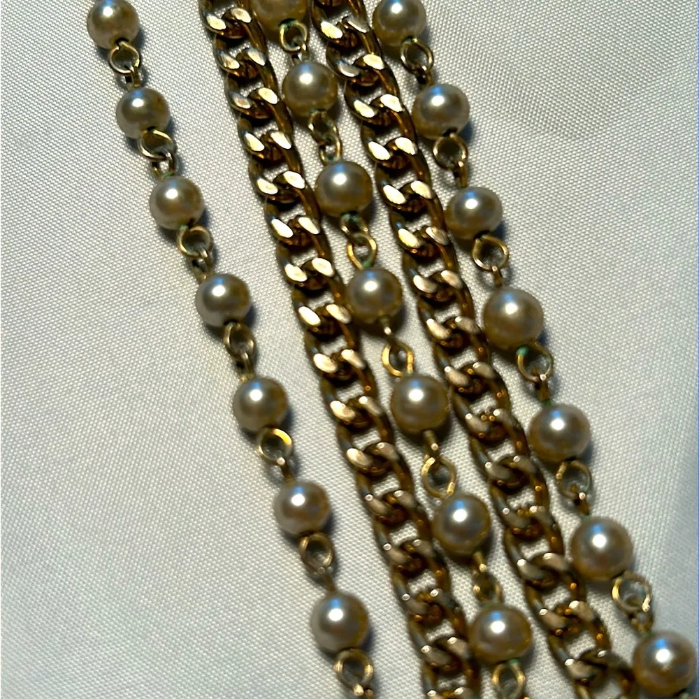 Vintage 5 strand faux pearl signed CORO bracelet White - Image 5