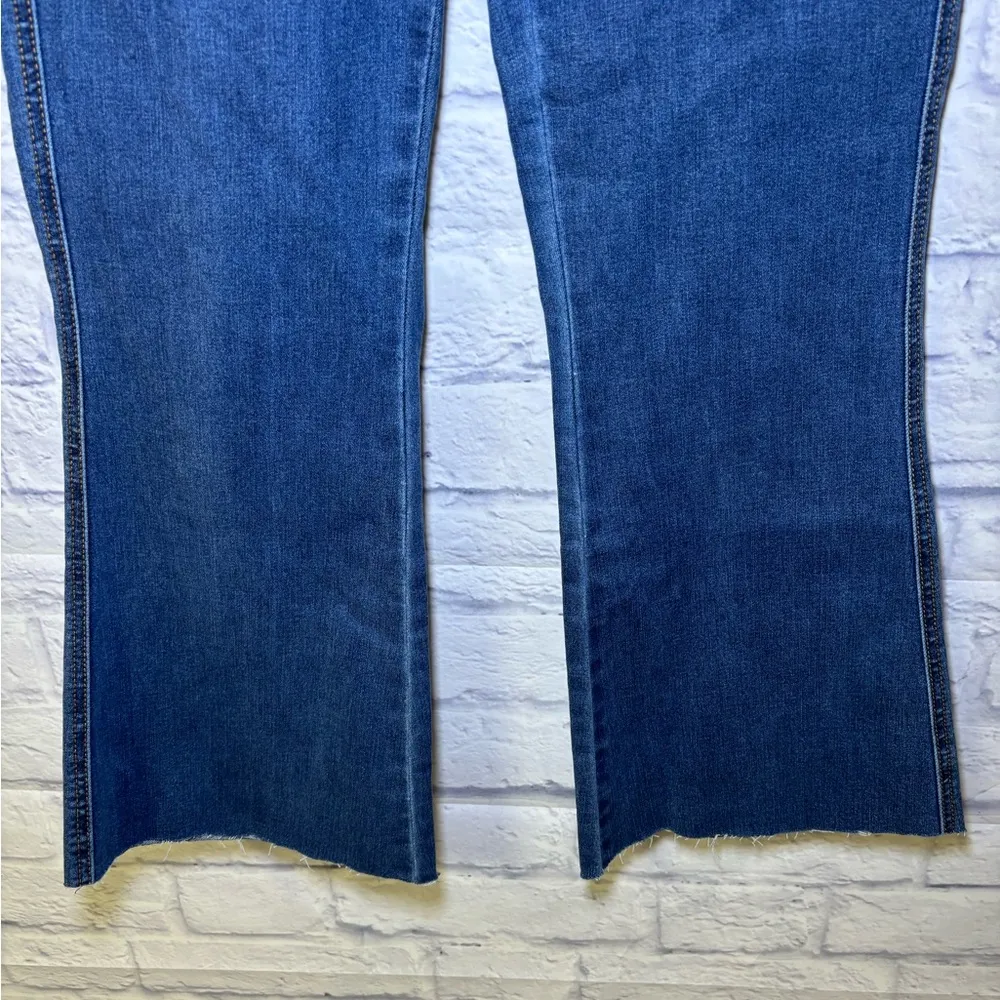 Judy Blue Jeans Women's Size 7/28 Flare Leg Raw Hem Denim Blue Jeans JB88611 - Image 3