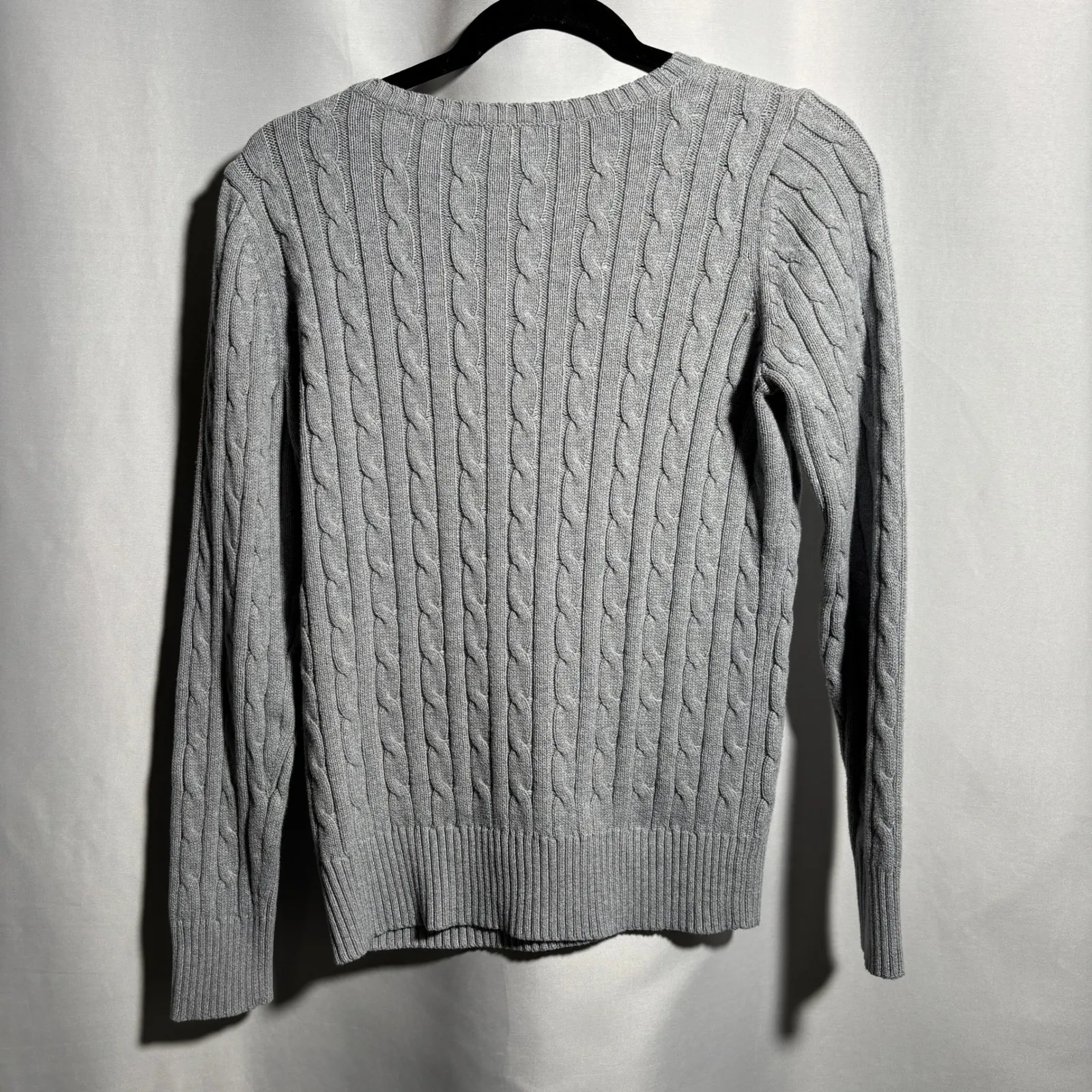 St. Johns Bay Gray V Neck Cable Knit Sweater Sz M Tennis Prep Old Money Academia - Image 2