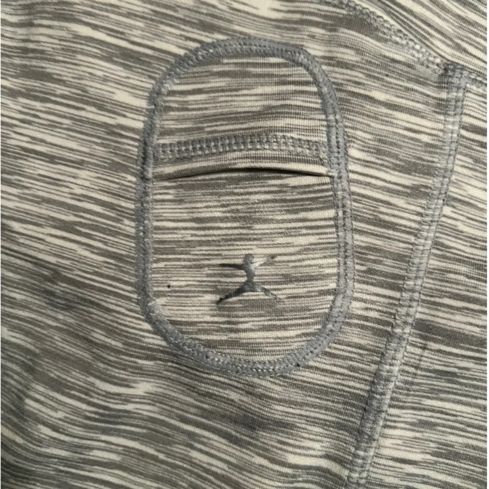 Danskin  Gray Leggings Large - Image 6