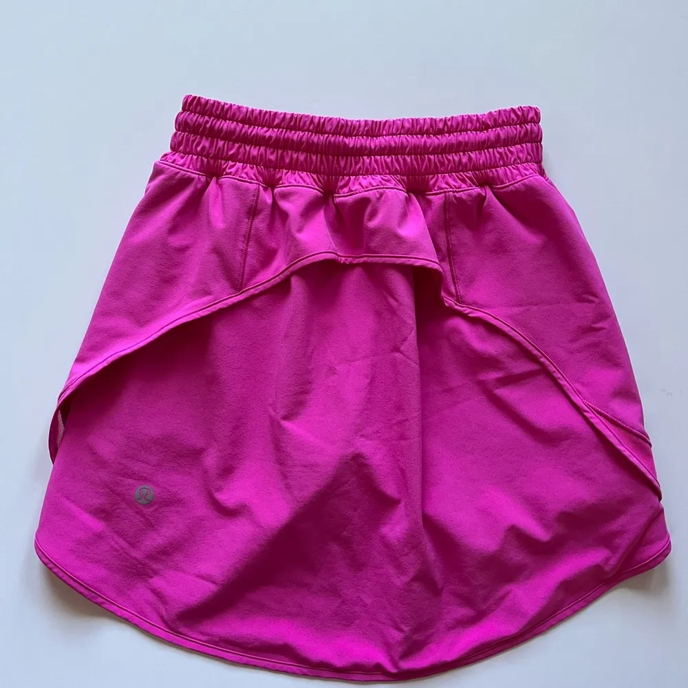 lululemon athletica Hotty Hot High-Rise Skirt Sonic Pink -Size 2 - Image 4